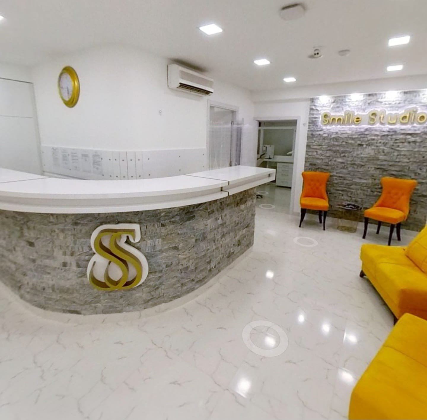 Smile Studio стоматология